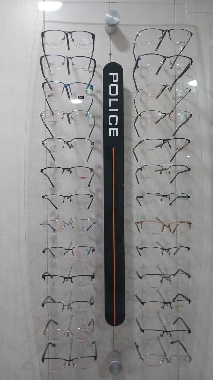 Optometrist Taktam Jahaniyan - Image 1